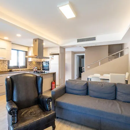 With Large Garden In Izmir, - Awz 109 * Cesme