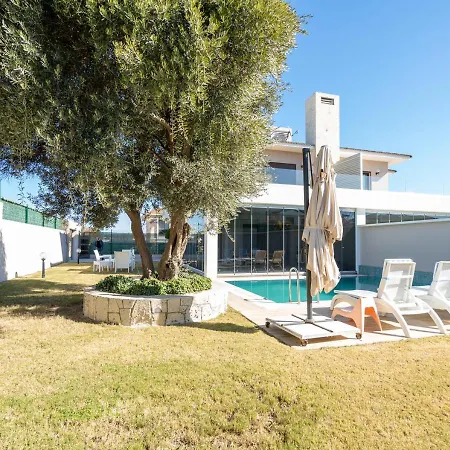 With Large Garden In Izmir, - Awz 109 Villa
